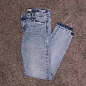 NWOT Bullhead jeans from Pac Sun size 29 mid rise